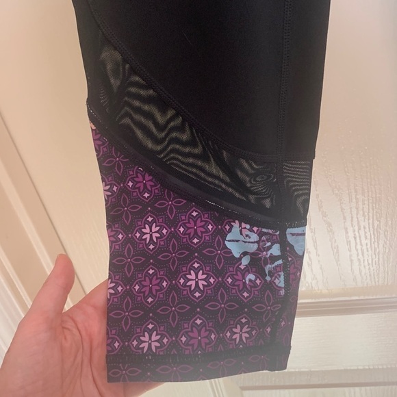 Gaiam Capri Legging Black and Purple Boho Print Mesh Size M - Picture 5 of 9